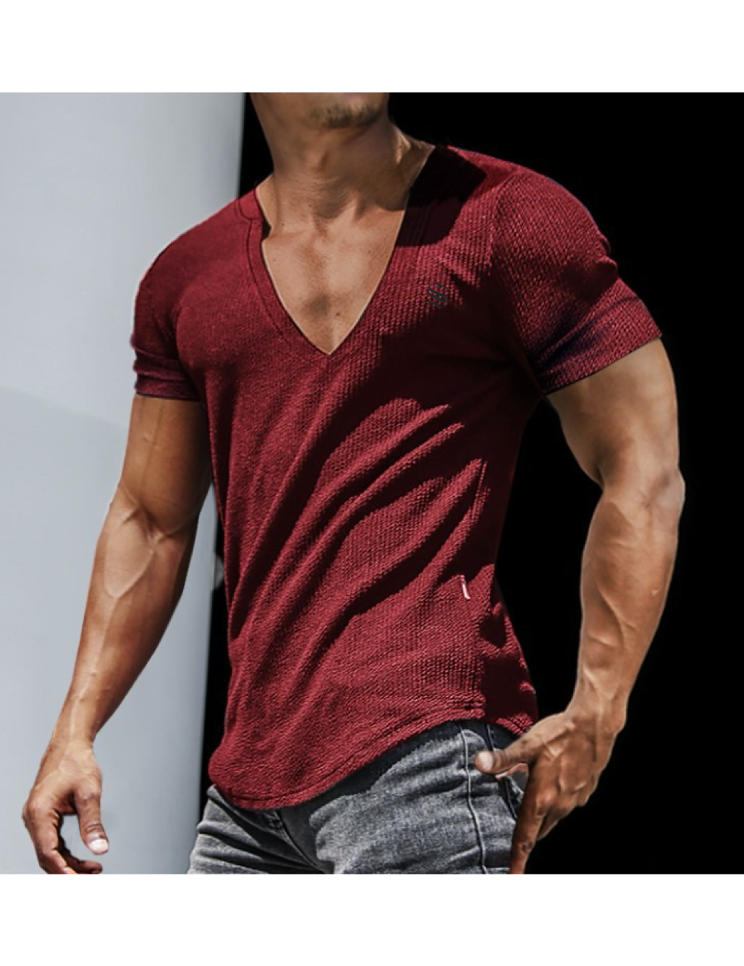 Comuniatu 2 - V-Neck T-Shirt for Men